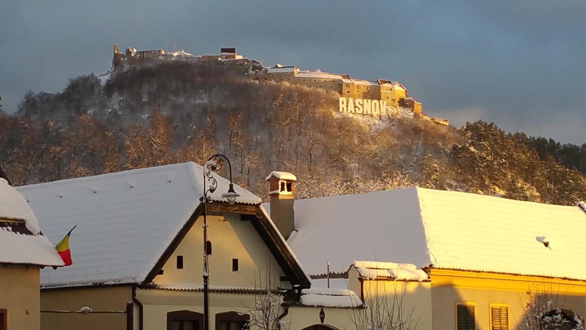 Apartamento Casa Bergwald Rîşnov Exterior foto