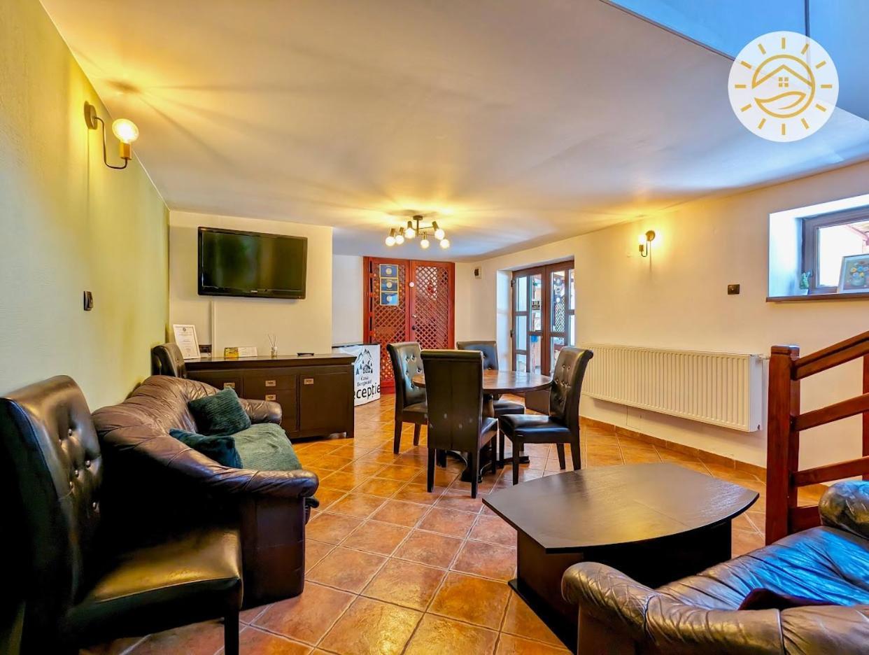 Apartamento Casa Bergwald Rîşnov Exterior foto