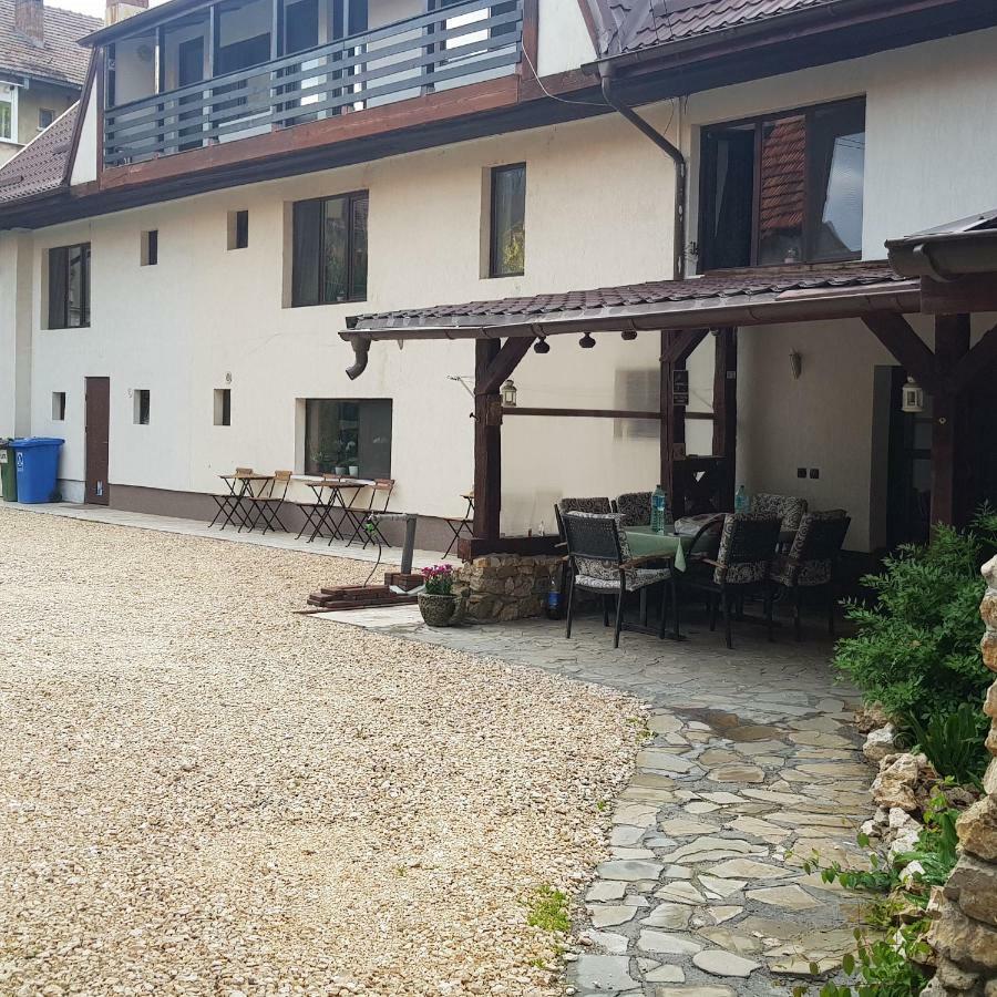 Apartamento Casa Bergwald Rîşnov Exterior foto